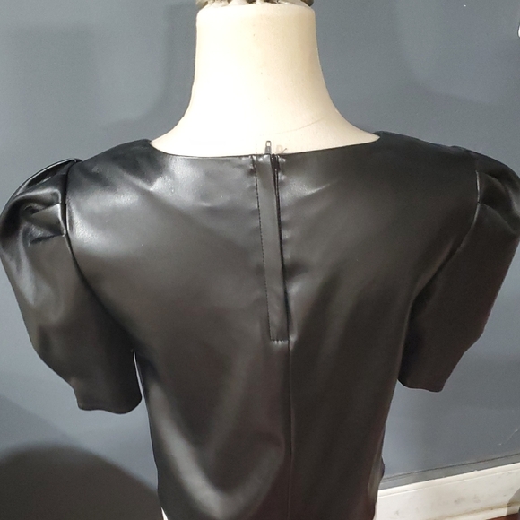 Cupcakes & Cashmere Black Boxy Faux Leather Blouse with Puff Sleeves - Picture 7 of 13